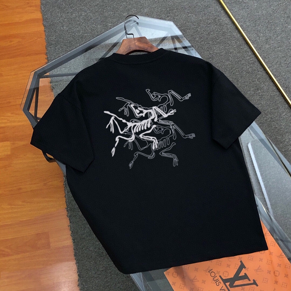 ブランドTシャツ背面デザイン